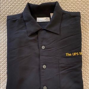 Men's Medium Button Down UPS Store Shirt